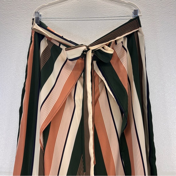 NWOT  Women's Plus Size Printed Drawstring Waist Split Side Wide Leg Pants - Picture 5 of 17